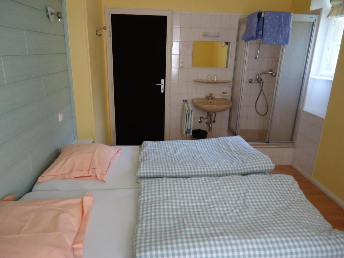 Hostellerie De La Vallee Heffingen Room photo
